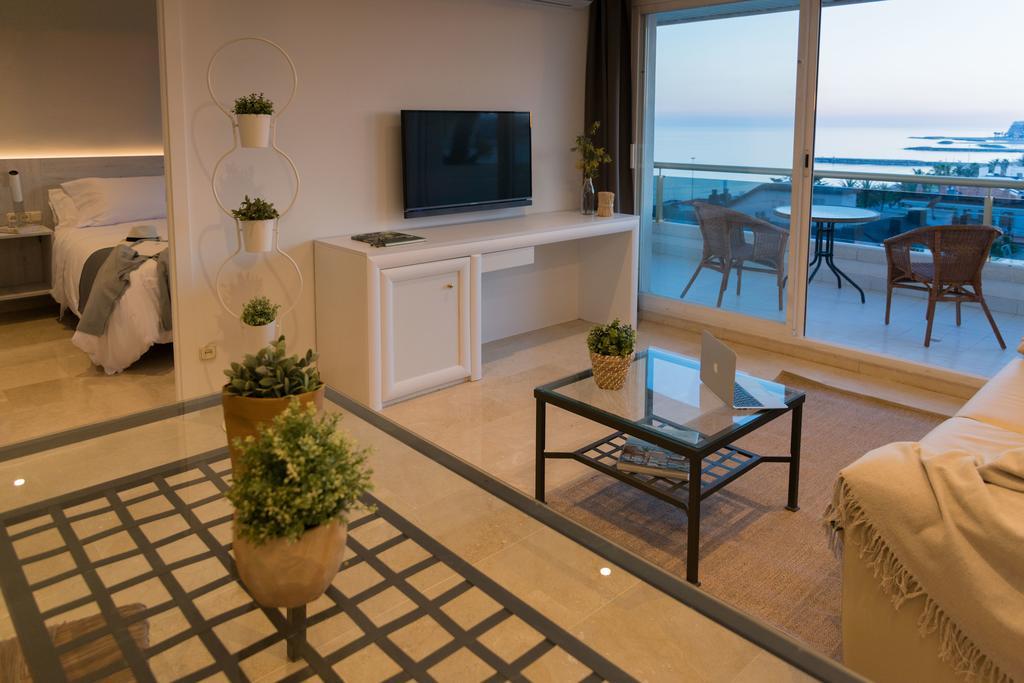 Mediterraneo Sitges Kültér fotó