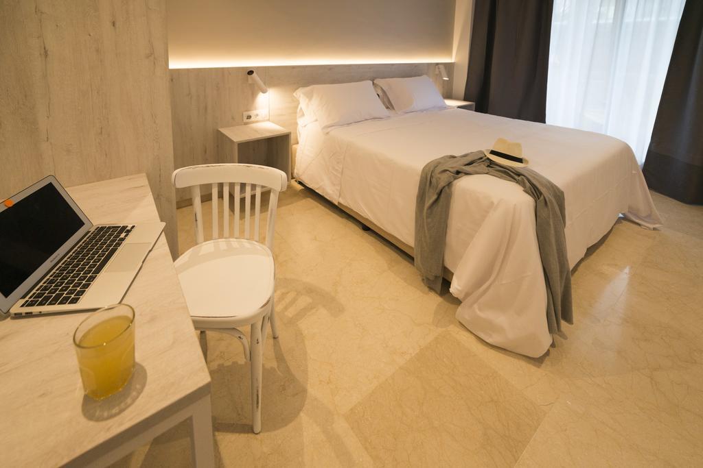Mediterraneo Sitges Kültér fotó